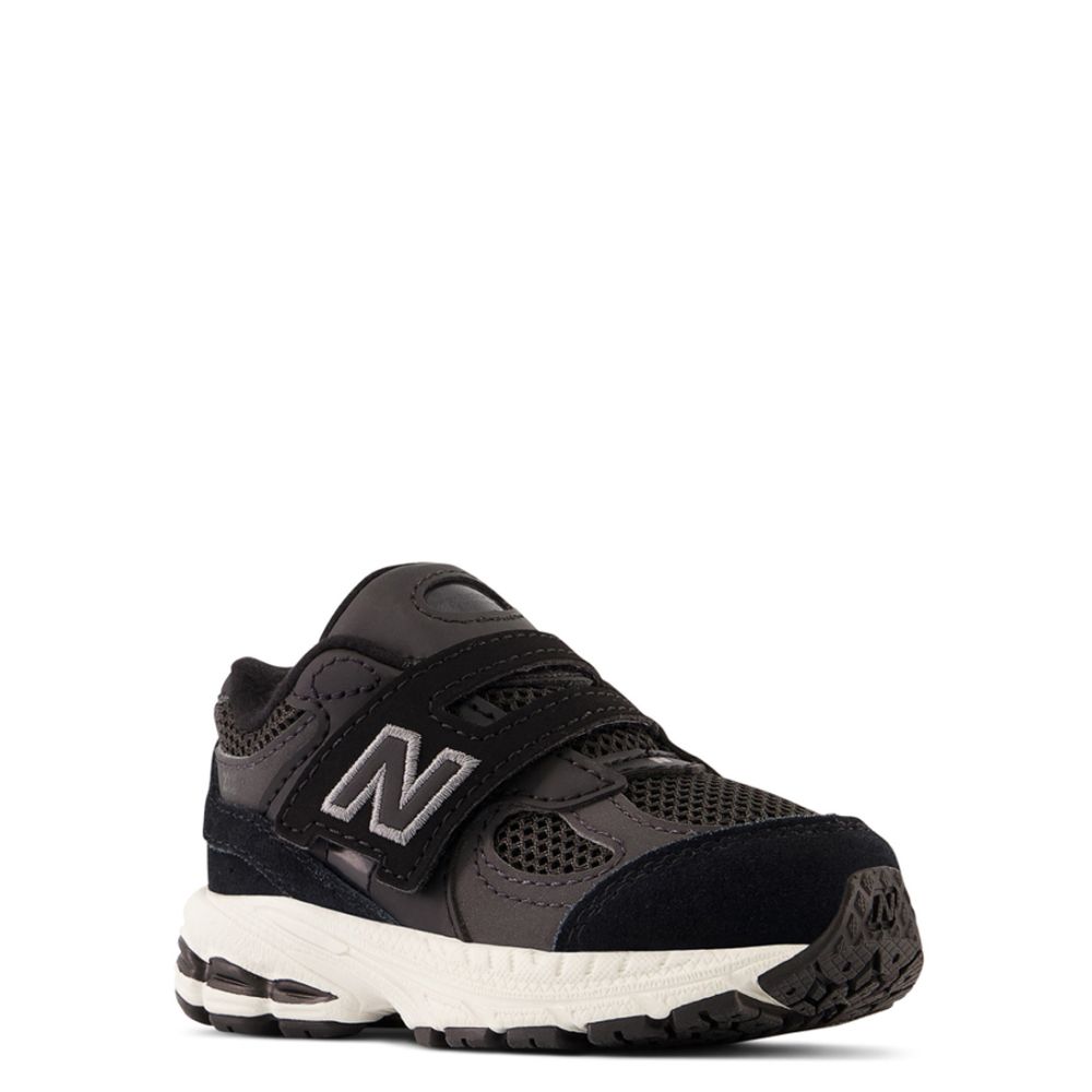 New Balance IV2002 - Black Phantom
